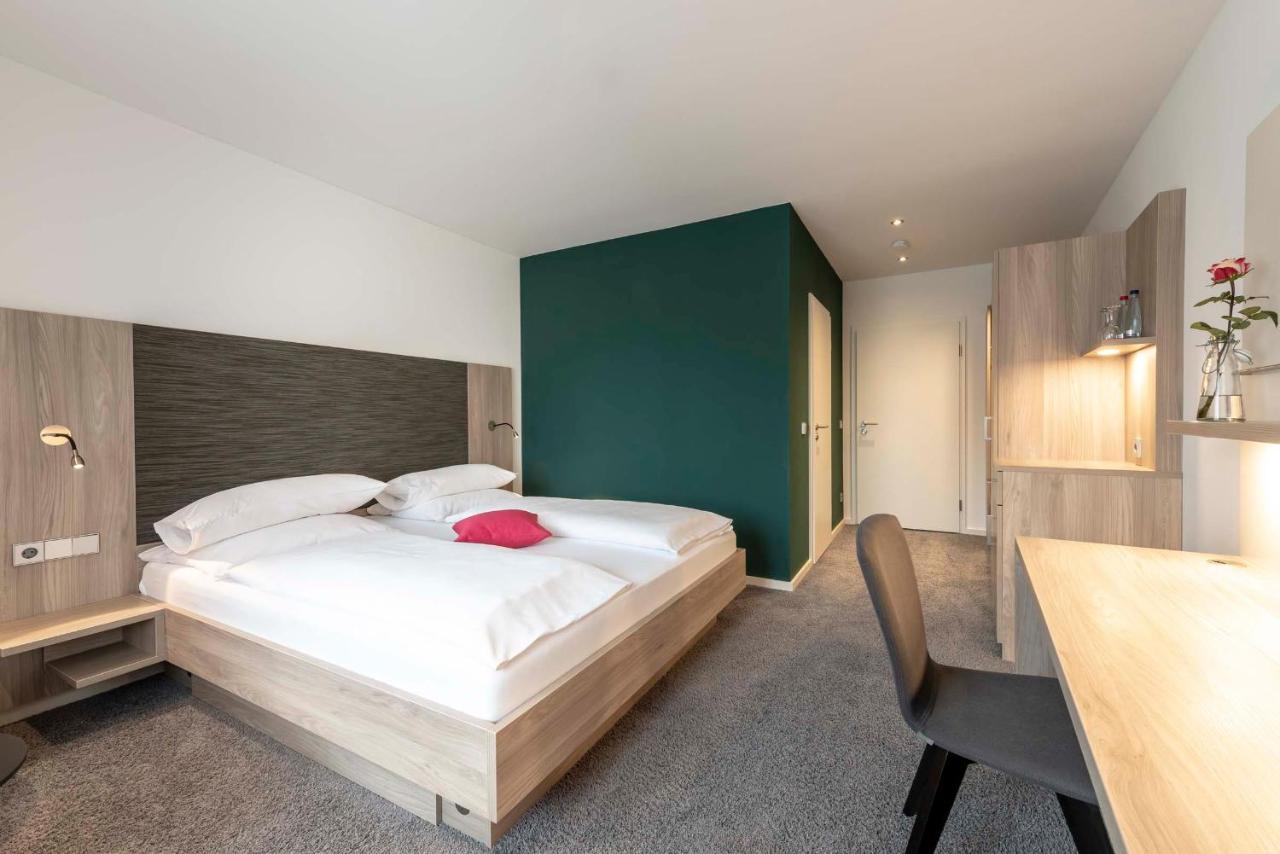 Hotel Gasthof Krone Niederstetten Экстерьер фото