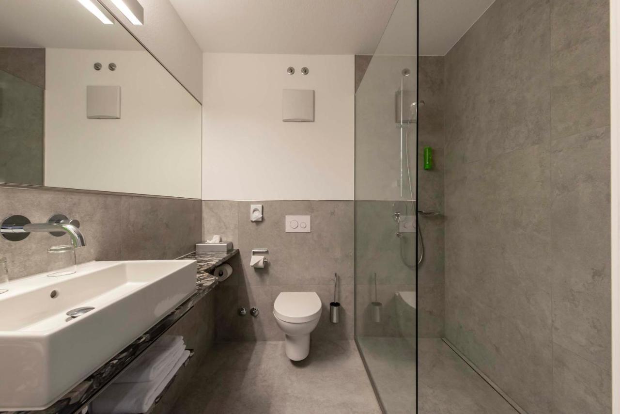 Hotel Gasthof Krone Niederstetten Экстерьер фото