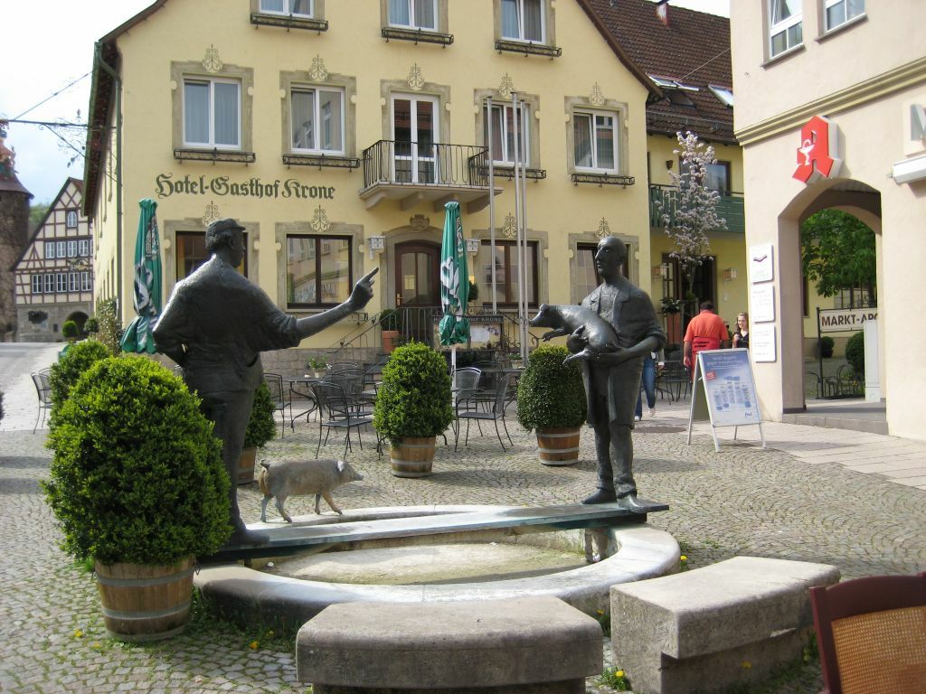 Hotel Gasthof Krone Niederstetten Экстерьер фото